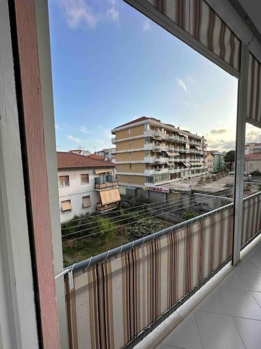 Casa Eleonora: A 5 Min Dal Mare + Free Parking Lägenhet Ventimiglia Exteriör bild